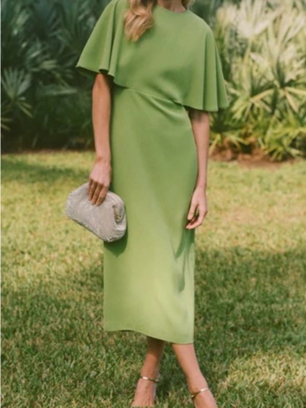 STUNNING PISTACHIO GREEN  Pomander Place Cape Leah dress by Tuckernuck Size 8